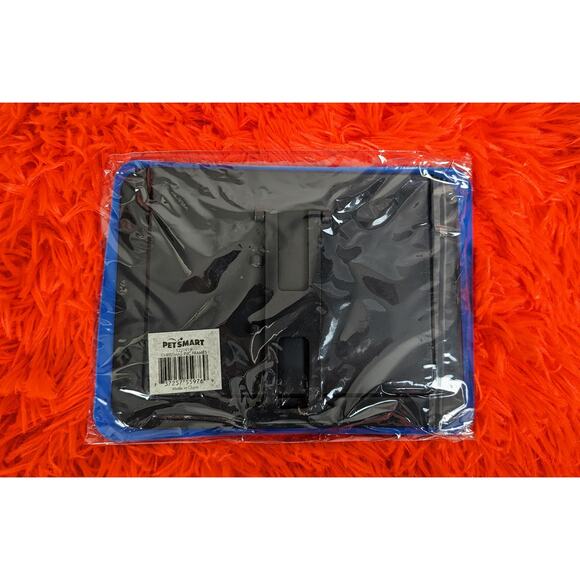 NWT 2014 Petsmart Blue White PVC Rubber Winter Snowflake Christmas 4x6 Pet Frame - Picture 2 of 2